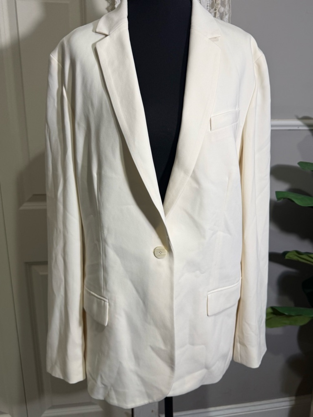 Theory Off-White Single-Button Blazer size 12